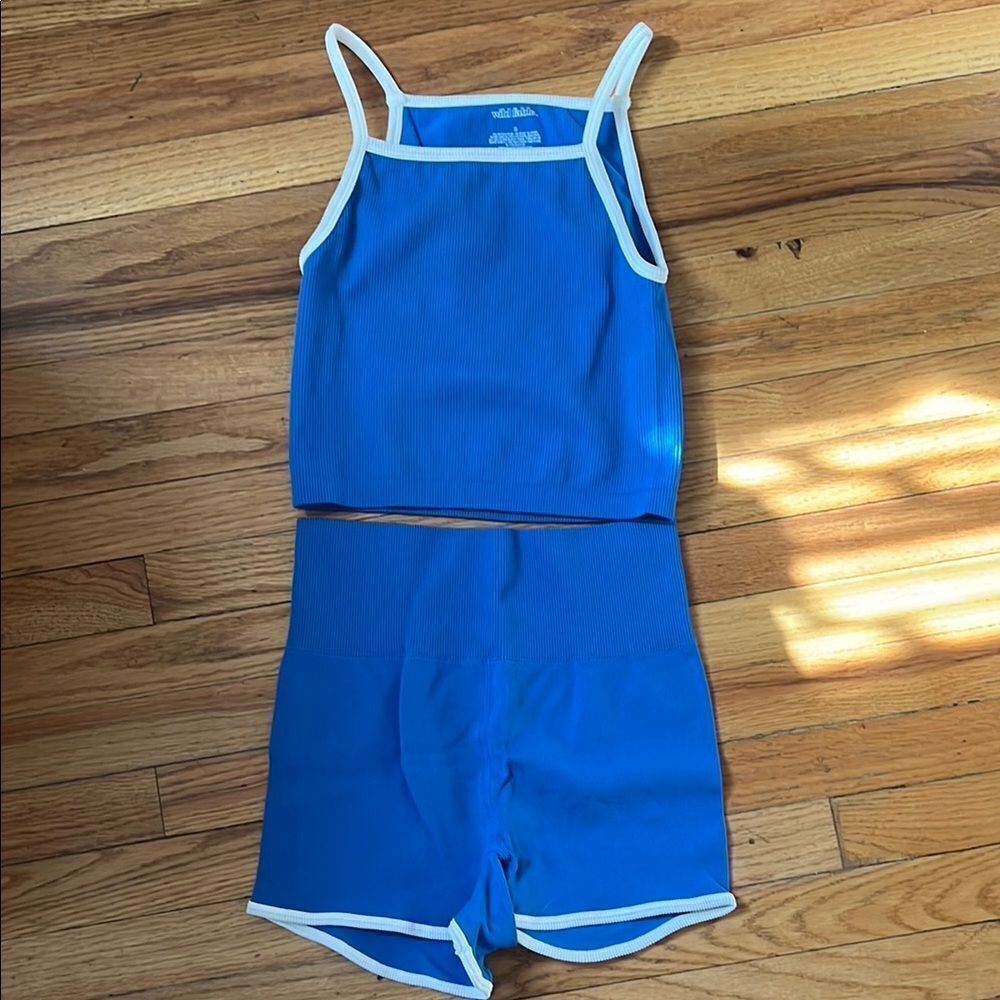 NWOT Wild Fable 2 Piece Set Top & Shorts. Size Small. Blue/white.